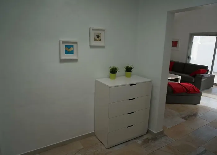 Вилла Malaguenas *